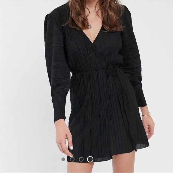 & Other stories pleated wrap dress - Picture 3 of 5